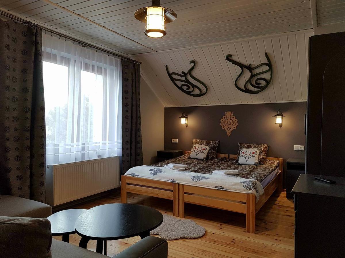 Koliba Nad Bialka Czarna Gora Bed & Breakfast Exterior photo